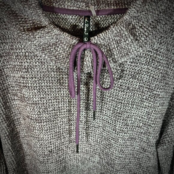 North River Sweater - Picture 4 of 5